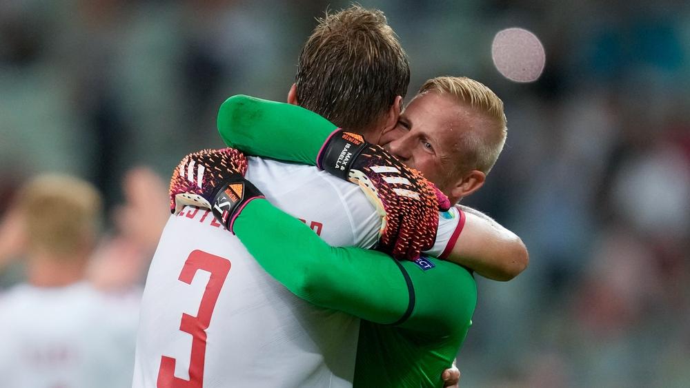 شمايكل يدعو لاعبي الدنمارك لـ"الاستمتاع" باللحظة قبل التفكير في مواجهة إنجلترا