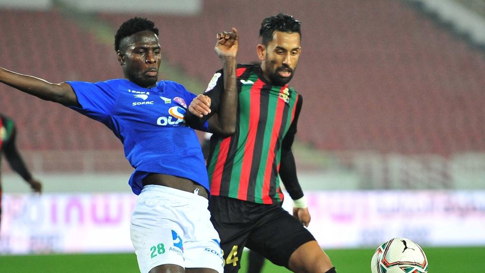 أمام متصدر ودادي على بعد خطوة واحدة عن لقبه الـ21.. صراع "شرس" بين الرجاء والجيش على المركز المؤهل لدوري الأبطال