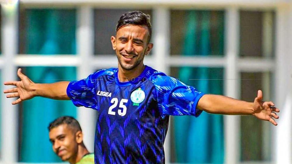 بوطيب: "نهدي اللقب لصاحب الجلالة والرّجاء غَتْبقى دِيما لْفُوق"