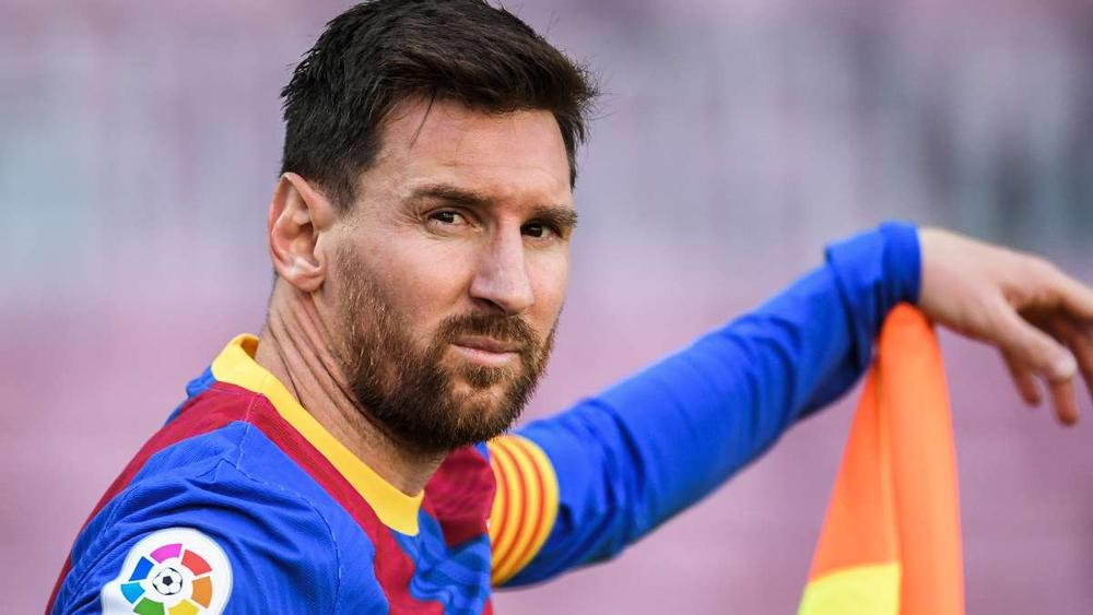 خافيير تيباس: "لن أتغاضى عن سقف رواتب الليجا من أجل عقد ميسي"