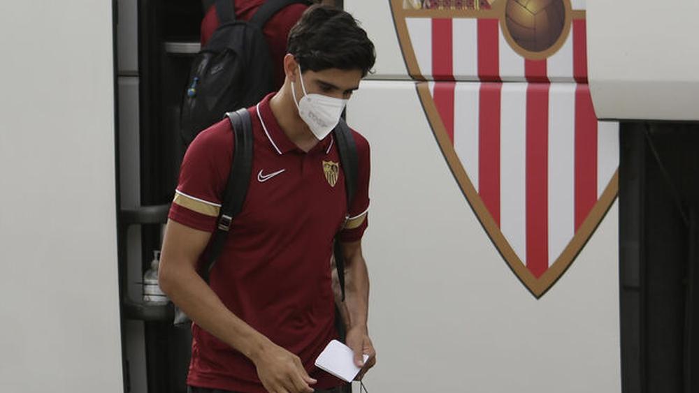 بونو: "لدينا التزامٌ تُجاه المنتخب الوطني وإقامة كأس أمم أفريقيا في يناير يُضرّ بعض الأندية الأوروبية"