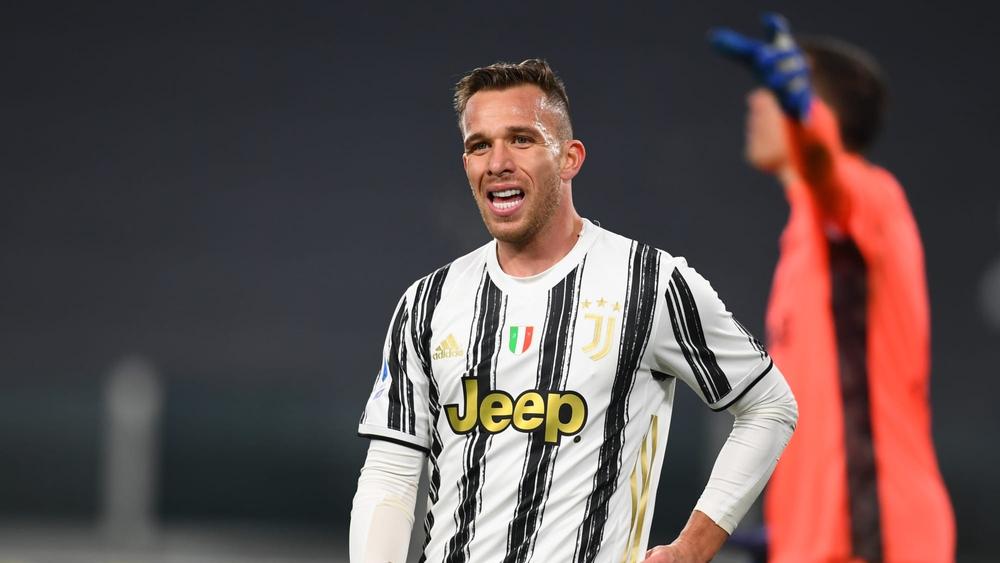 غياب البرازيلي "آرتور ميلو" عن صفوف يوفنتوس لمدة ثلاثة أشهر