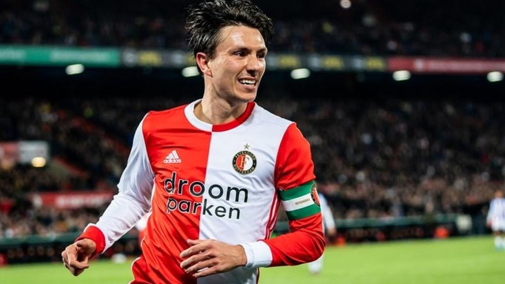 أياكس يُعلن تعاقده مع بيرجيس قادماً من فينورد روتردام