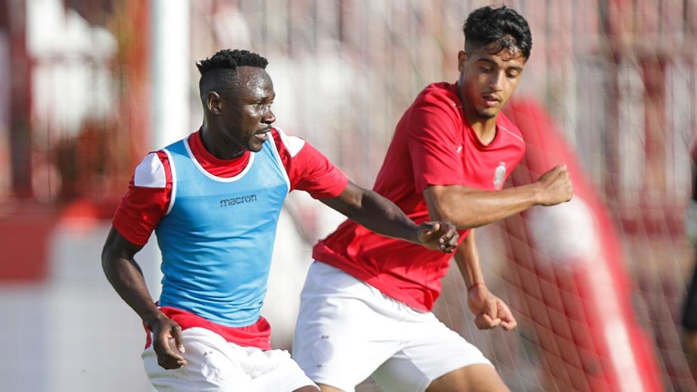 بعد غيابه عن مباراة حسم "اللقب".. الوداد يستعيد خدمات مهاجمه التنزاني سايمون مسوفا أمام اتحاد طنجة