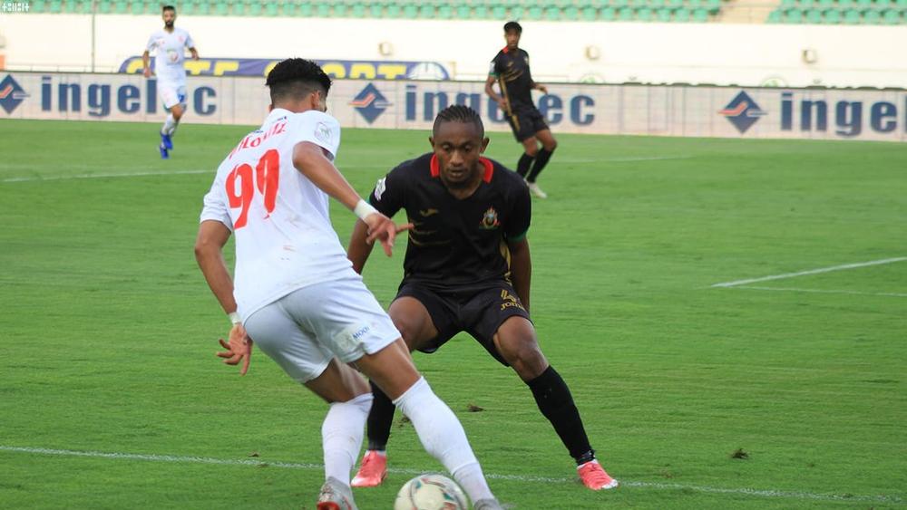 الجيش الملكي يشعل صراع "وصافة الترتيب" مع الرجاء بتفوقه على مضيفه حسنية أكادير بـ"هدف نظيف"