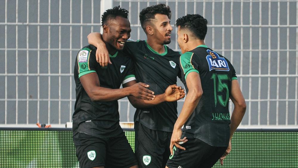 مولودية وجدة تسقط المغرب التطواني بهدف بحرو في أول مباراة للمدرب الإسباني كوسانو رفقة الماط