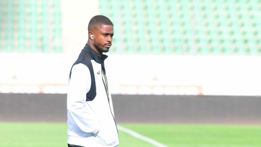 بورغيس لـ"البطولة": "نتمنى التتويج بشيء ما هذا الموسم وأنصار الجيش ظلوا بجانبنا حتى في أسوأ الفترات"