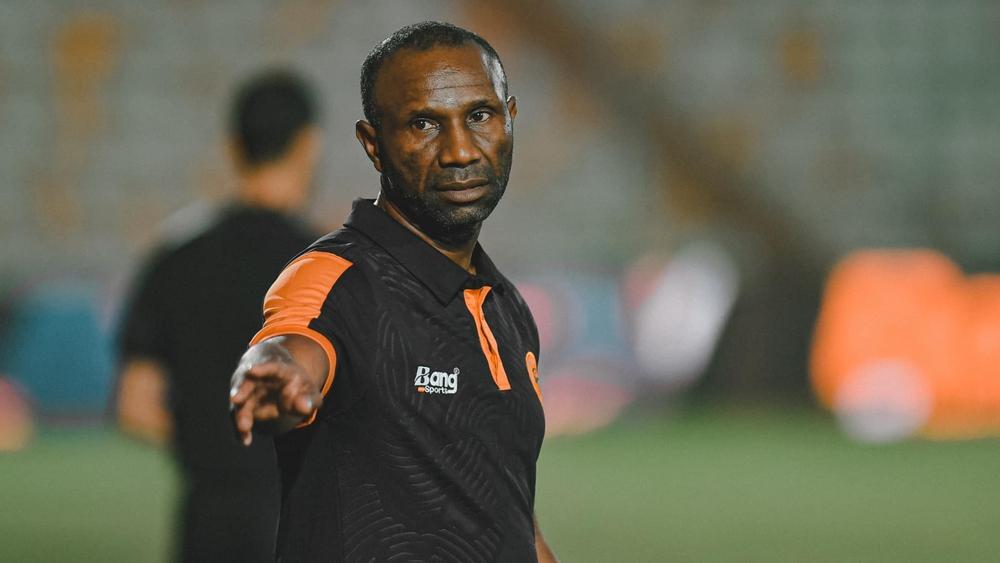 إيبينغي: "لاعبو فريقي لم يكونوا أذكياء.. عليهم أن يكبروا ويستخدموا عقولهم"