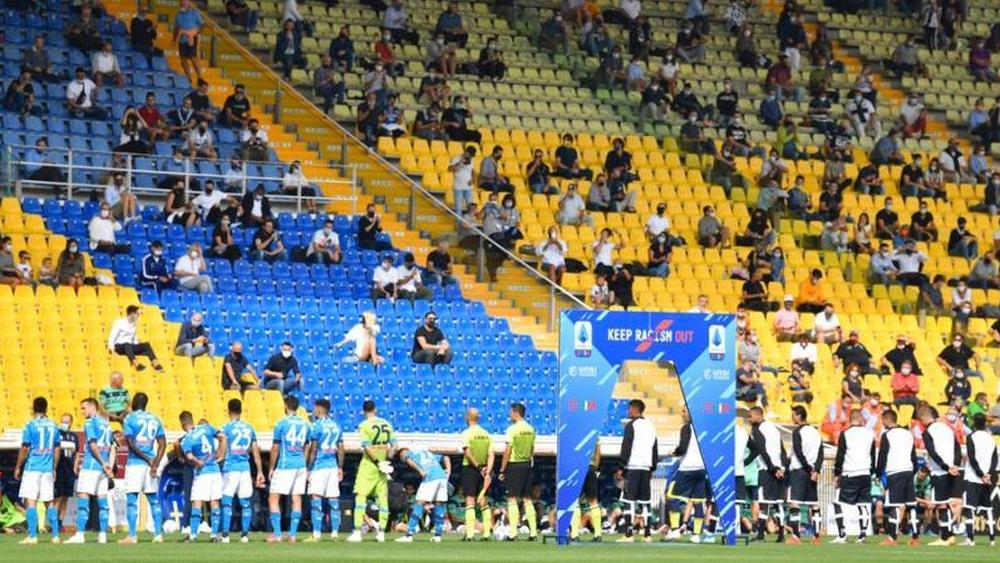 مقترح حكومي لزيادة "الحضور الجماهيري" في مباريات الـ"سيري آ"