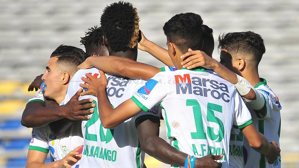 خاص/ مالانغو يودع لاعبي الرجاء بعد مباراة الزمامرة قبل سفره إلى الإمارات للانتقال للشارقة