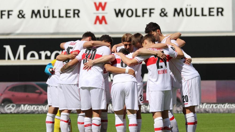 قبل مواجهة برشلونة.. شتوتجارت الألماني يعلن إصابة لاعبيْن بكورونا