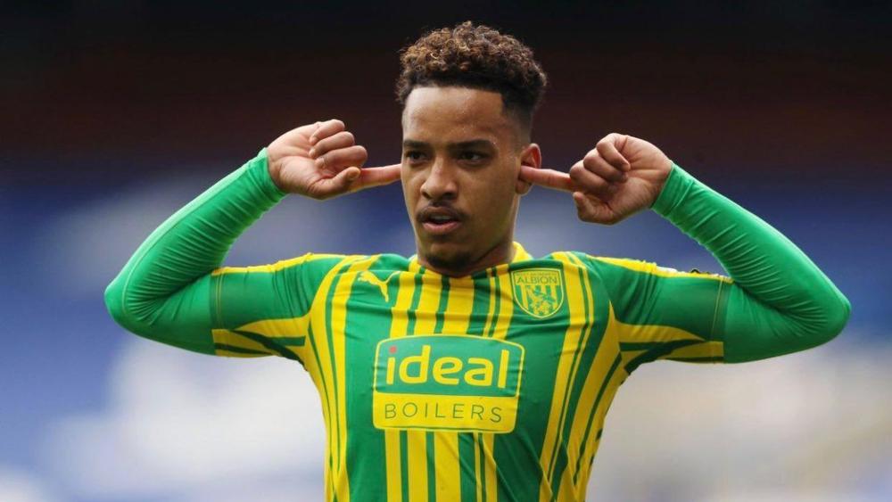 الهلال السعودي يعرض "17 مليون يورو" على وست بروميتش الإنجليزي للتعاقد مع البرازيلي "بيريرا"