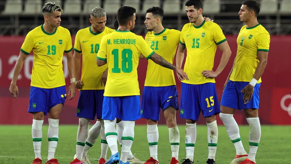 البرازيل تهزم المكسيك بركلات الترجيح وتصعد إلى نهائي كرة القدم للرجال في الأولمبياد