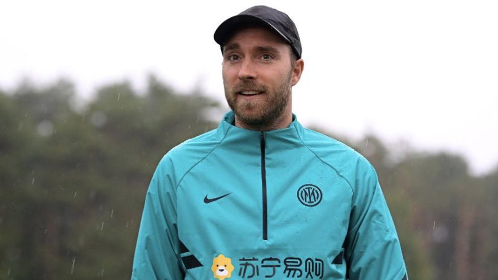 إريكسن يقوم بزيارة مقر تدريبات الإنتر للمرة الأولى بعد تعافيه من أزمته الصحية