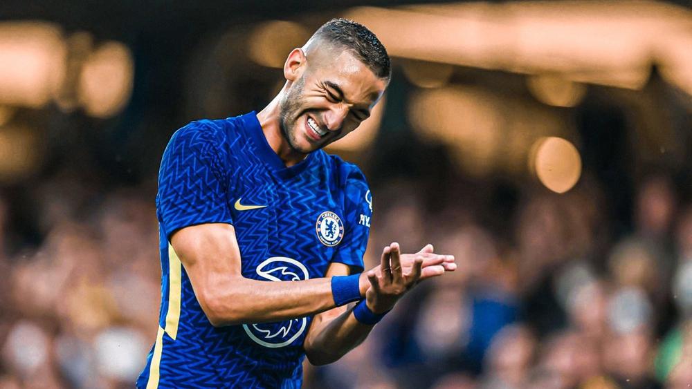 حكيم زياش يتألق قبل مباراة "السوبر الأوروبي".. هل ينجح النجم المغربي في "إقناع" توخيل؟