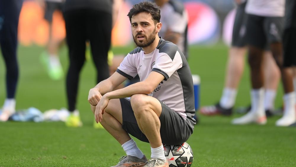 جوارديولا: "بيرناردو سيلفا يرغب في الرحيل رفقة ثلاثة لاعبين آخرين"