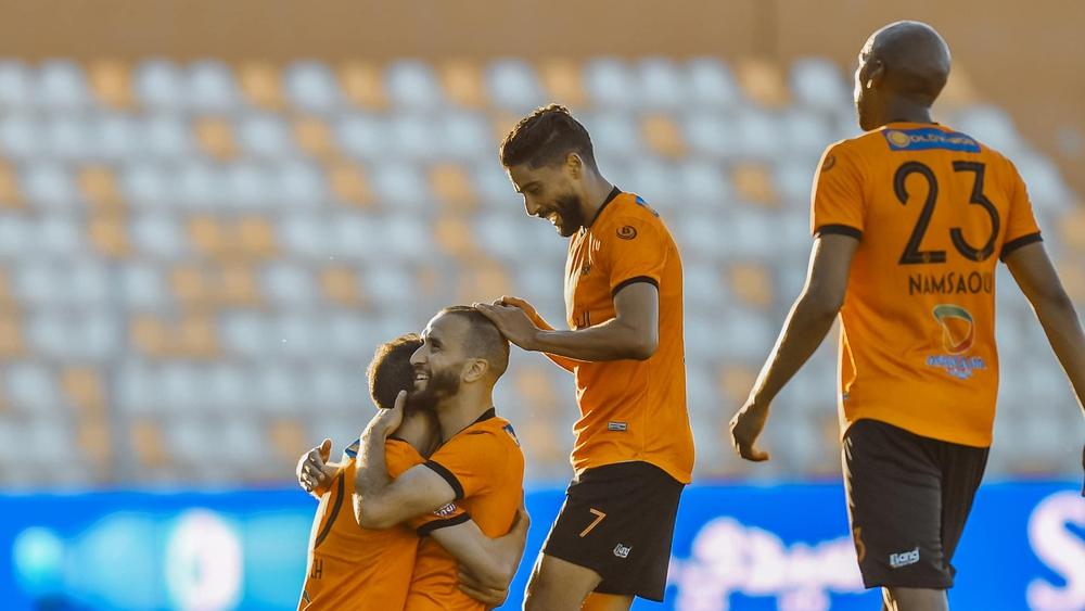 ما السر وراء إبرام نهضة بركان لصفقات "كبيرة" وسط تداعيات كورونا وتجميد نشاط العديد من الأندية في "الميركاتو"؟