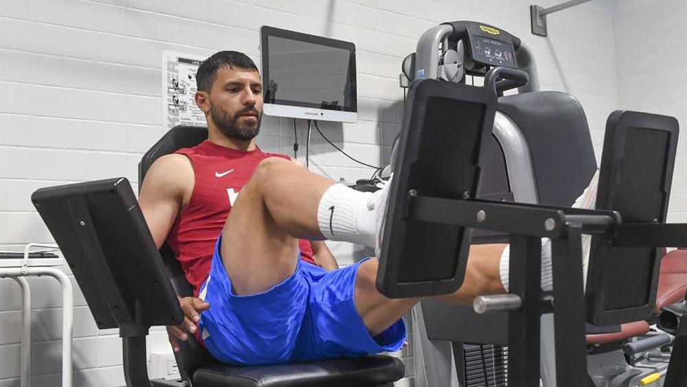 إصابة أغويرو "أخطر" مما كان متوقعا.. "سبورت" تؤكد غيابه لـ 10 أسابيع عن الميادين!