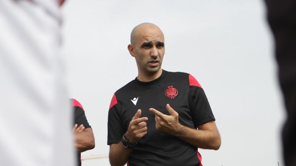 الركراكي يشرف على أول حصة تدريبية له مع الوداد