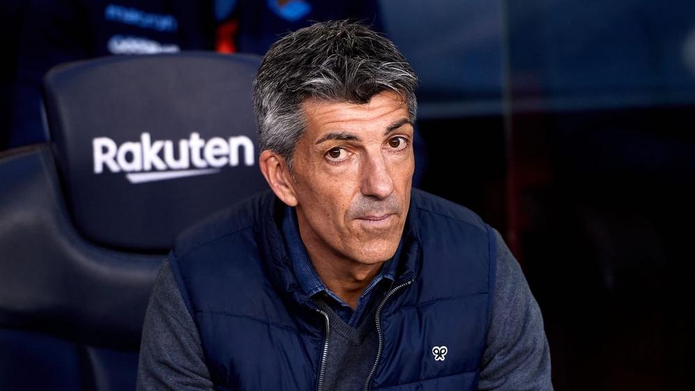 مدرب ريال سوسييداد: "لم نجرؤ على اللعب بطريقتنا المعتادة أمام برشلونة"