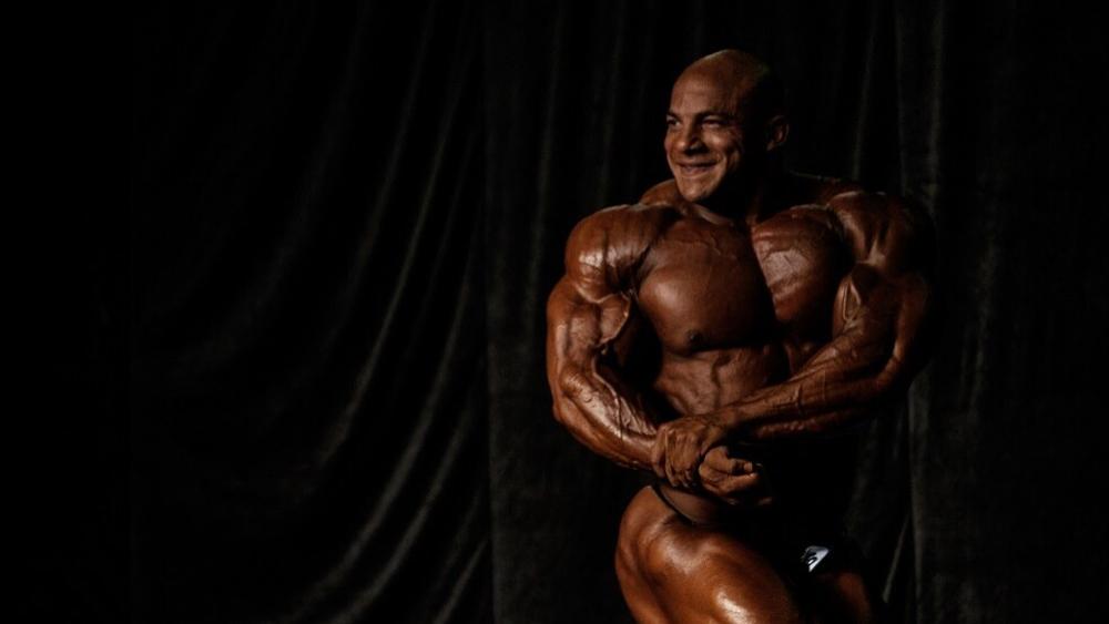 الغاني "وليام بوناك" يتوعد المصري "بيج رامي" بهزيمته في "مستر أولمبيا 2021"