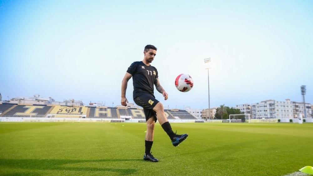 البرازيلي "كورونادو" يصف جماهير اتحاد جدة بـ"الخيالية" ويؤكد جاهزيته للظهور الأول أمام الرجاء الرياضي في "النهائي العربي"