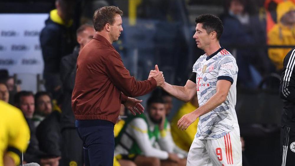 ناغلسمان يُعيد الفضل في إحراز كأس السوبر الألماني إلى مهاجمه ليفاندوفسكي