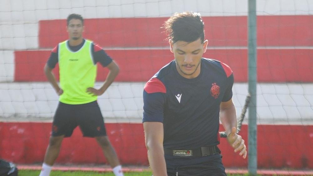 مسحة طبية للاعبي الوداد قبل الدخول في معسكر تدريبي مغلق بالسعيدية