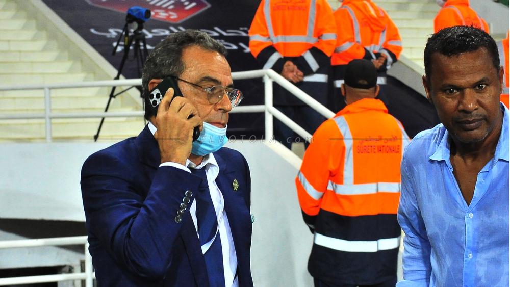 الشابي يمنح لاعبي الرجاء إجازة تمتد لـ4 أيام ويجتمع غدا بالأندلسي لتحديد خارطة الطريق وتحديد المُغادرين والقادمين