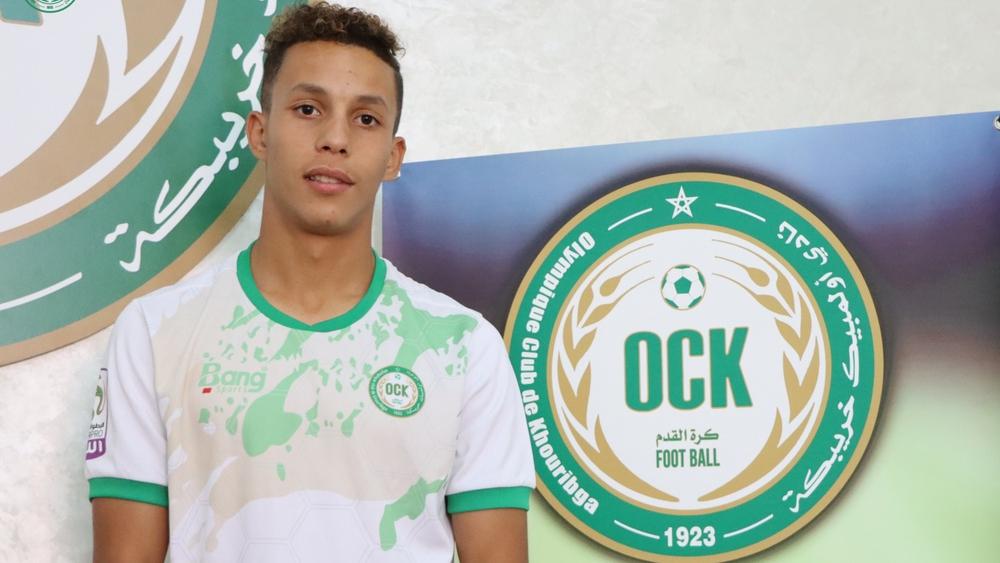 أولمبيك خريبكة يوقع عقودا احترافية لسبعة لاعبين من مدرسة الفريق