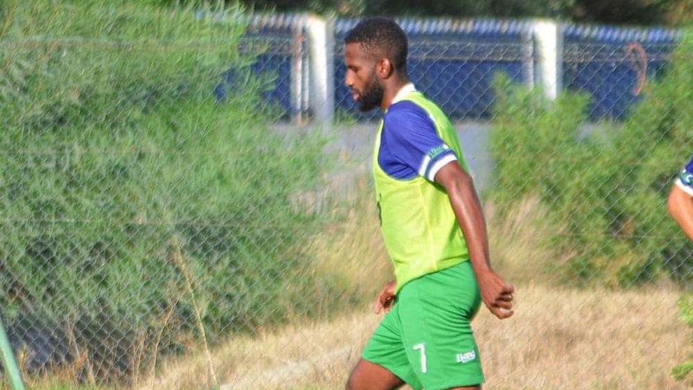 الإيفواري لامين دياكيتي يجدد عقده مع مولودية وجدة لموسميْن