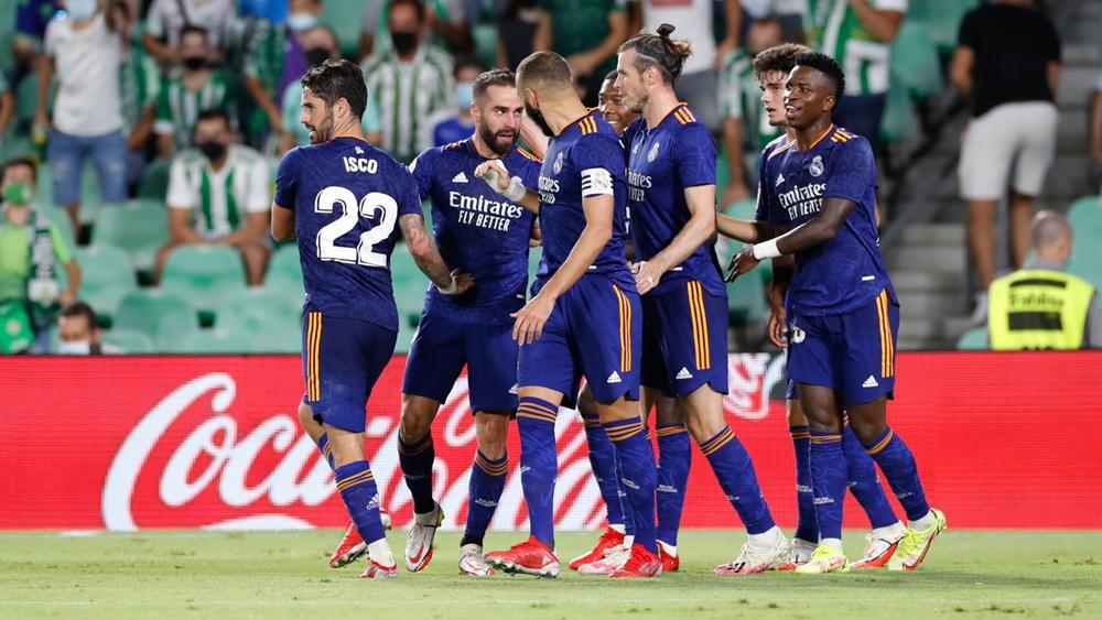 ريال مدريد يتغلب على مضيفه ريال بيتيس بهدف "كارفخال" ويصعد لصدارة الدوري الإسباني