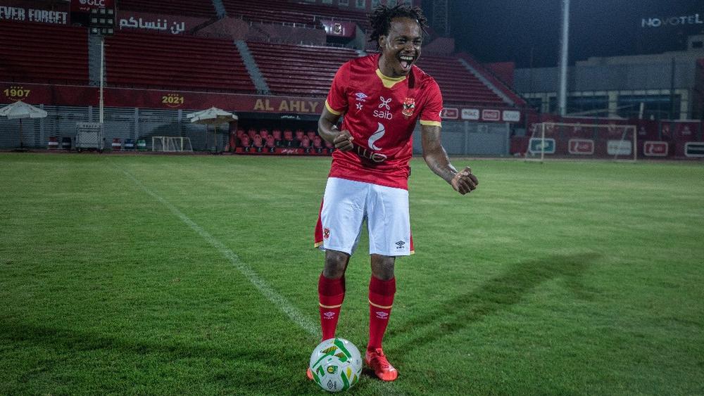 بيرسي تاو عن انتقاله من برايتون الإنجليزي إلى الدوري المصري: "الانضمام إلى الأهلي حاليًا أفضل بكثير من البقاء في أوروبا"