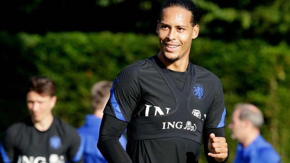 فان دايك: "لا يوجد أي اتفاق بين ليفربول ومنتخب هولندا حول إراحتي في الفترة الحالية"