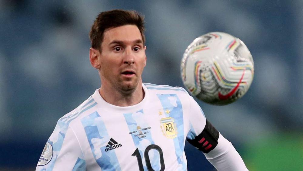 مدرب الأرجنتين يُقرر الاستعانة بميسي على الرغم من قلة مشاركاته