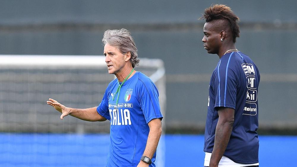 مانشيني: "بالوتيلي أصابنا جميعاً بخيبة أمل كبرى"