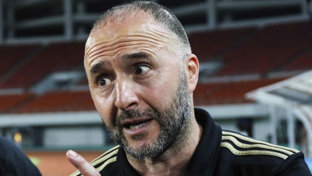 بعد وصول بعثة "الخضر" إلى المملكة.. بلماضي يؤكد: "درجة الحرارة مرتفعة جدًا في مراكش مقارنةً بالجزائر ومع ذلك هم يمتلكون أرضية ملعب في المستوى"