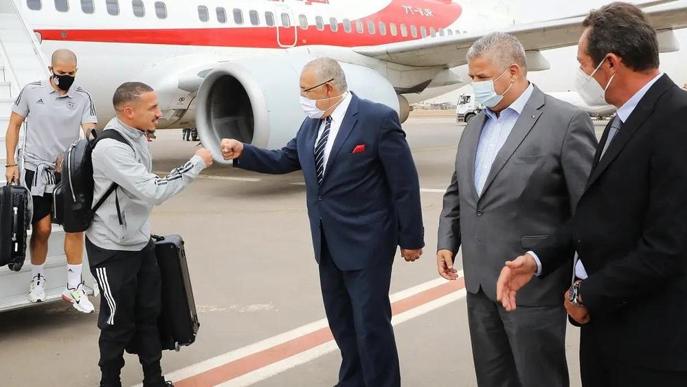 "عمارة" رئيس الاتحاد الجزائري: "الأجواء جيدة في المغرب وكأننا سنلعب في بلدنا الجزائر.. نشكر الجامعة المغربية على هذه التسهيلات"