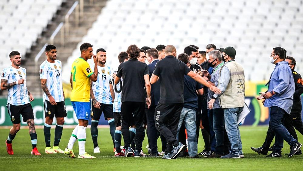 الاتحاد البرازيلي قام بتحذير الأرجنتين من مشاركة رباعي الدوري الإنجليزي