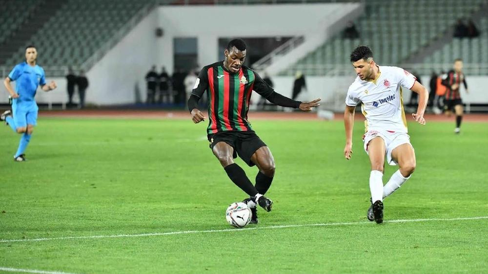 رسميا/ الجامعة تعتمد بشكل "مؤقت" على البطاقة الوطنية أو جواز السفر لتسجيل اللاعبين في ورقة المباراة خلال الجولتين الأولى والثانية من البطولة