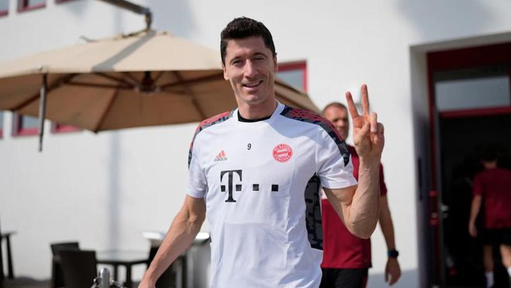 ليفاندوفسكي "جاهز" لمباراة القمة ضد برشلونة.. غنابري يرافق الفريق و"الشكوك" تحوم حول مشاركته