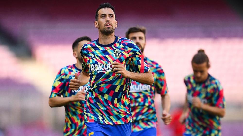 بوسكيتس: "إذا كانت هناك مشكلة بين كومان ولابورتا فعليهما التحدث مع بعضهما البعض"