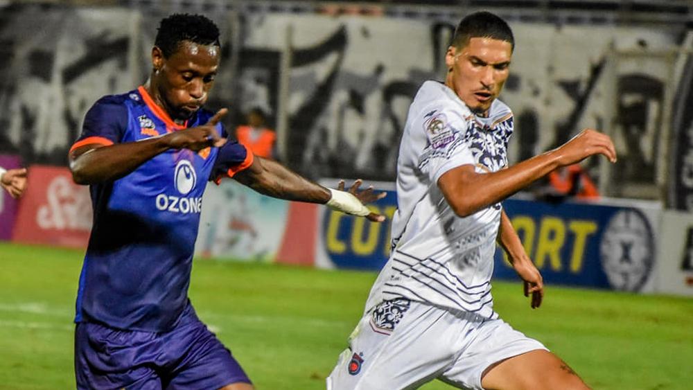 المهاجم مسعود جمعة مسجل هدف الفوز للدفاع الجديدي أمام أ. آسفي يغيب عن الميادين لأربعة أسابيع بداعي الإصابة