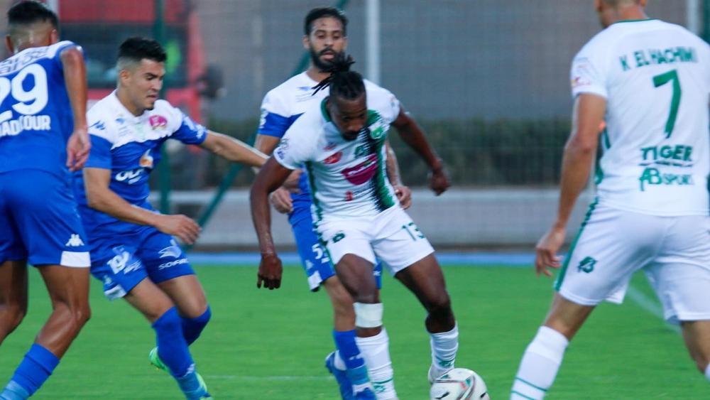 مديرية التحكيم: "تدخل الفار كان إيجابيا في مباراة الرجاء وي. برشيد وأعطى فرصة ثانية للحكم لتصحيح قراره.. البطاقة الحمراء كانت مستحقة"