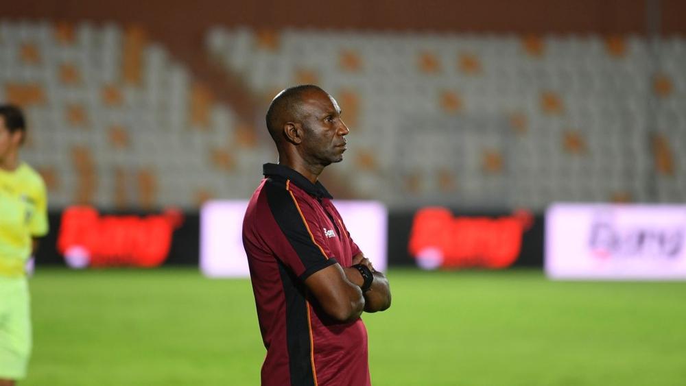 إيبينغي: "لم ندخل مباراة أولمبيك آسفي بشكل جيد.. اكتفينا بمشاهدة المُنافس يؤدي لـ30 دقيقة"