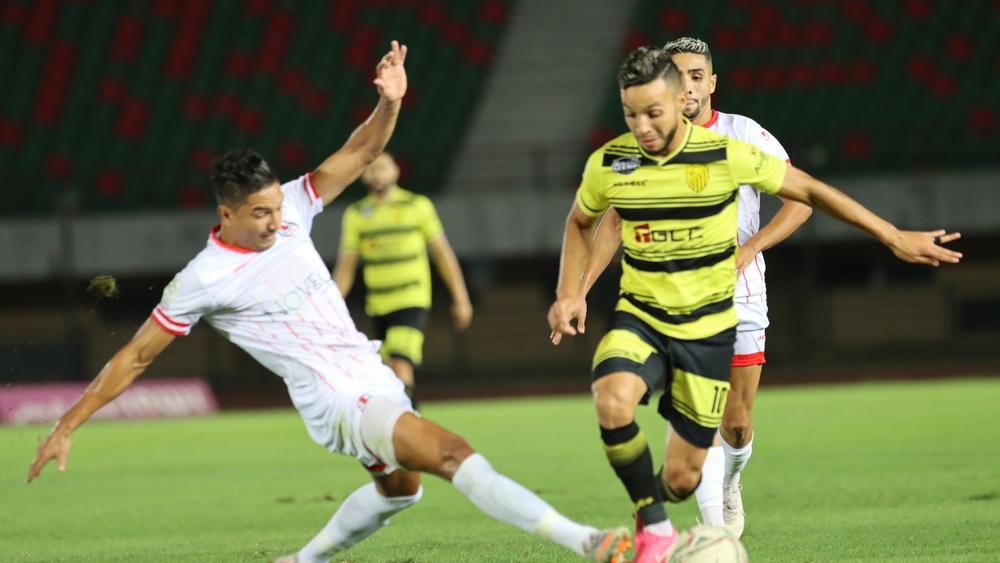 مباراة المغرب الفاسي والفتح الرياضي تنتهي بالتعادل بهدف لمثله
