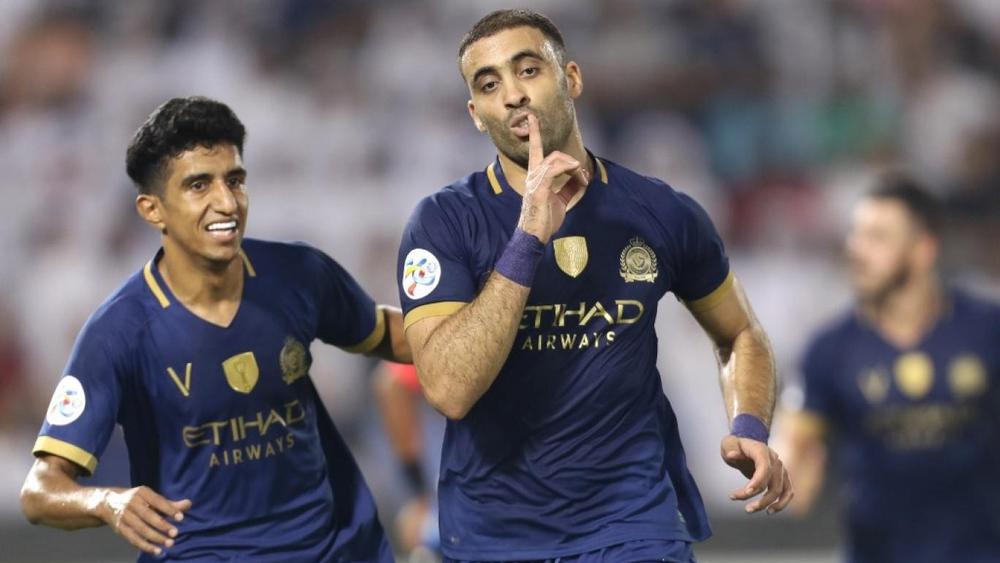 عدة مدربين عالميين يرفضون تدريب رفاق عبد الرزاق حمد الله!