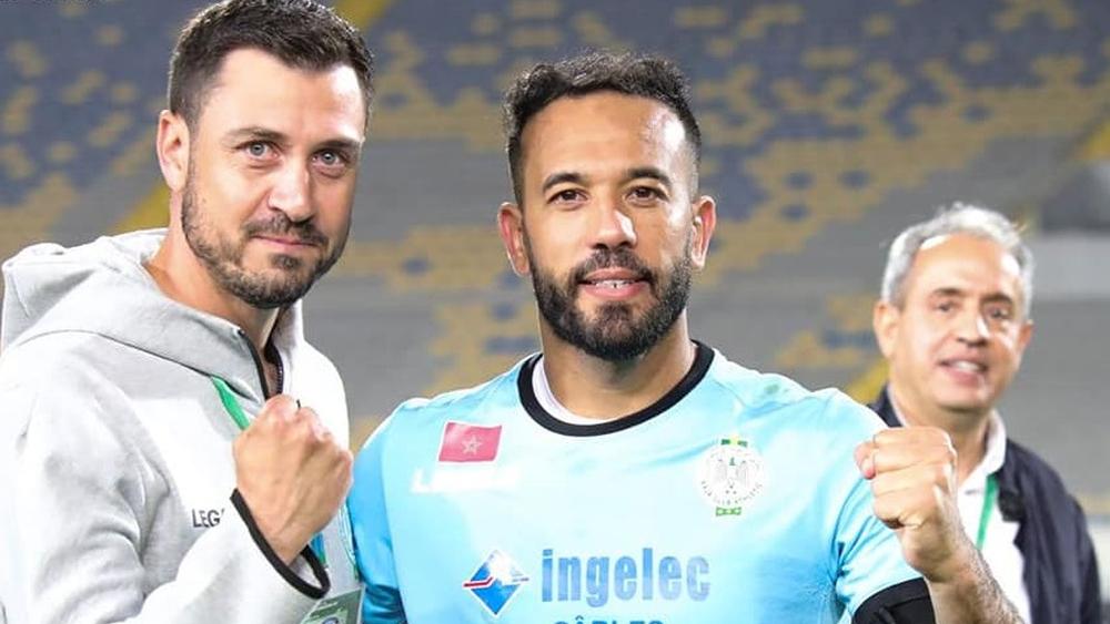 "إلتزامات إدارية" في تونس فرضت على المعد البدني للرجاء الغياب عن مواجهة السوالم