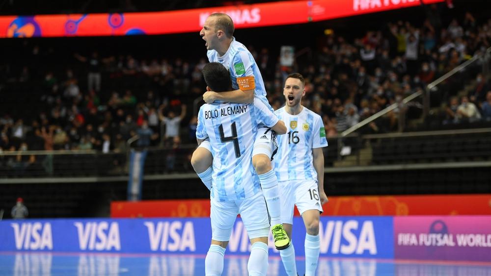 الأرجنتين تهزم روسيا بركلات الترجيح وتعبر لمواجهة البرازيل في نصف نهائي "مونديال الفوتسال"