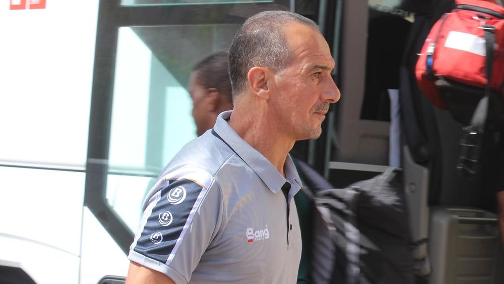 نغيز: "كنا مطالبين بالانتصار كيفما كانت الطريقة.. اللاعبون قاتلوا فوق الميدان رغم معاناتهم من كل الجوانب"